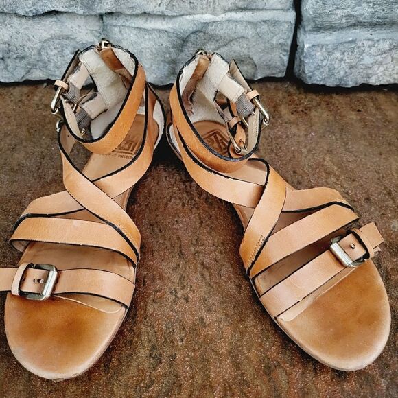 Pour La Victoire great soft leather gladiator sandal - Picture 2 of 7